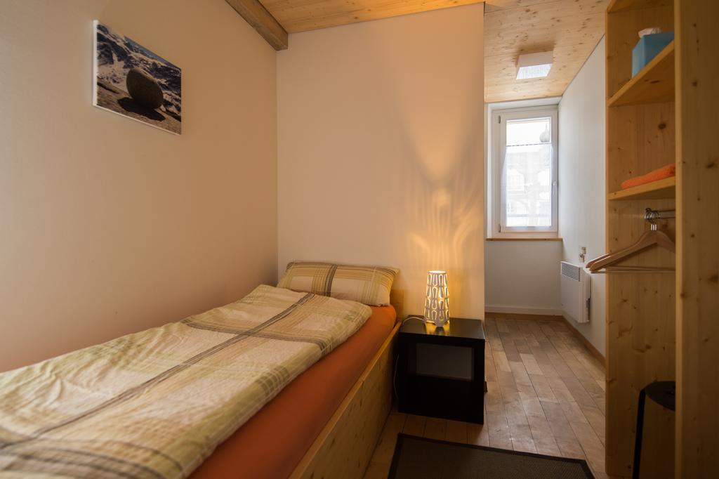 Sust Lodge Am Gotthard Hospental Eksteriør billede