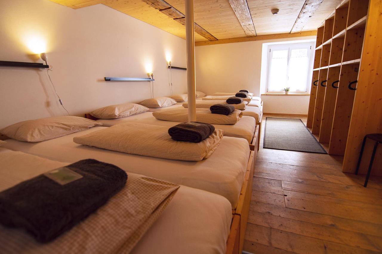 Sust Lodge Am Gotthard Hospental Eksteriør billede